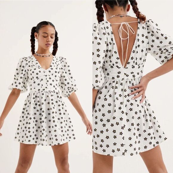 NWT For Love & Lemons Connie Flower Daisy Mini Dress in Black and White S - Picture 1 of 2